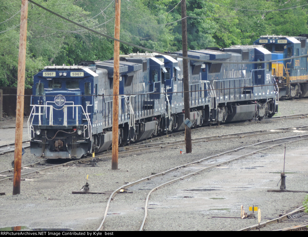 4 Pan Am blue 4 axles 